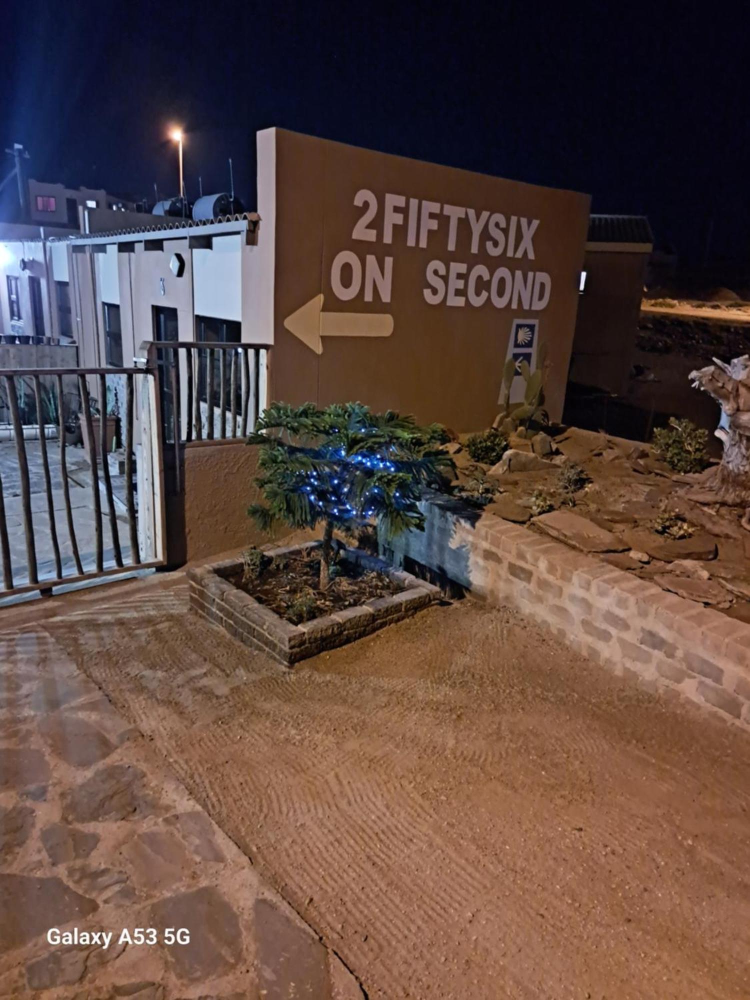 Lüderitz2Fiftysix On Second公寓 外观 照片